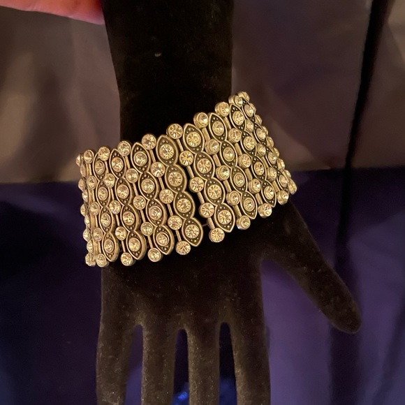 Large Clear Rhinestone Silver Toned Stretch Bracelet - Picture 2 of 7